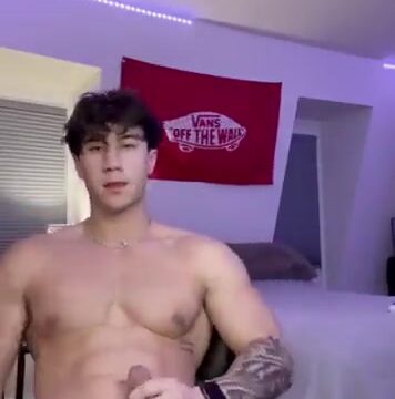 Evan Lamicella is exposed masturbation video is hot viral!!!