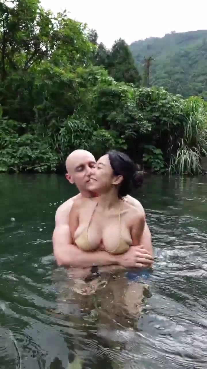 Roman and Sharon’s sex tape is so hot!!!