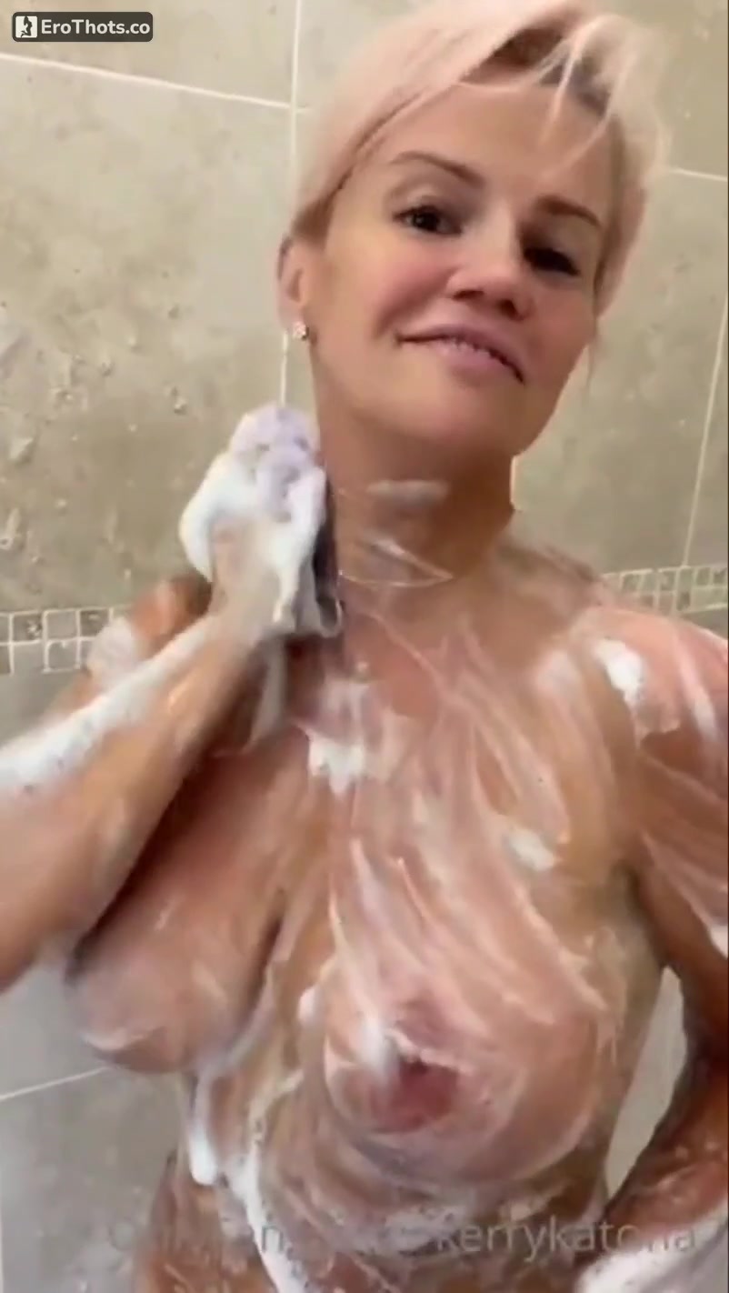 Kerry Katona Onlyfans nude shower video in the bathtub!!!