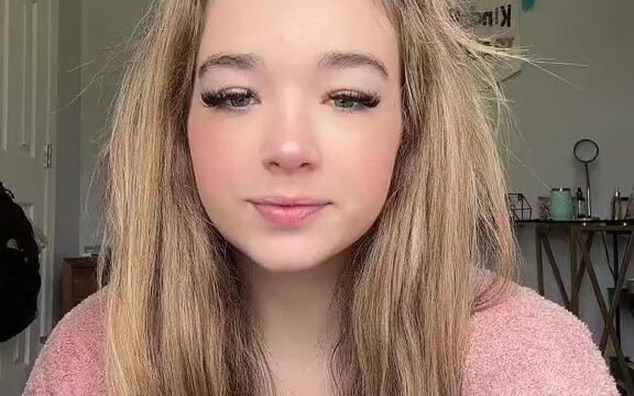 Baylen Dupree New Video Showing Off Her Huge Breasts