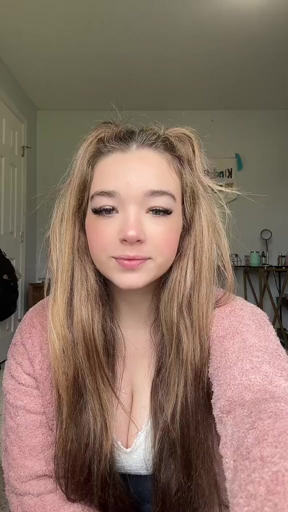 Baylen Dupree New Video Showing Off Her Huge Breasts