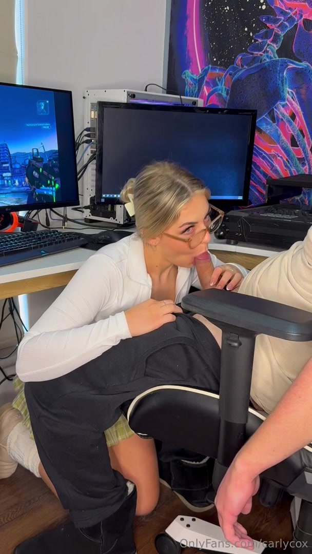 Soley Urs She Wants Sex While I Play Games