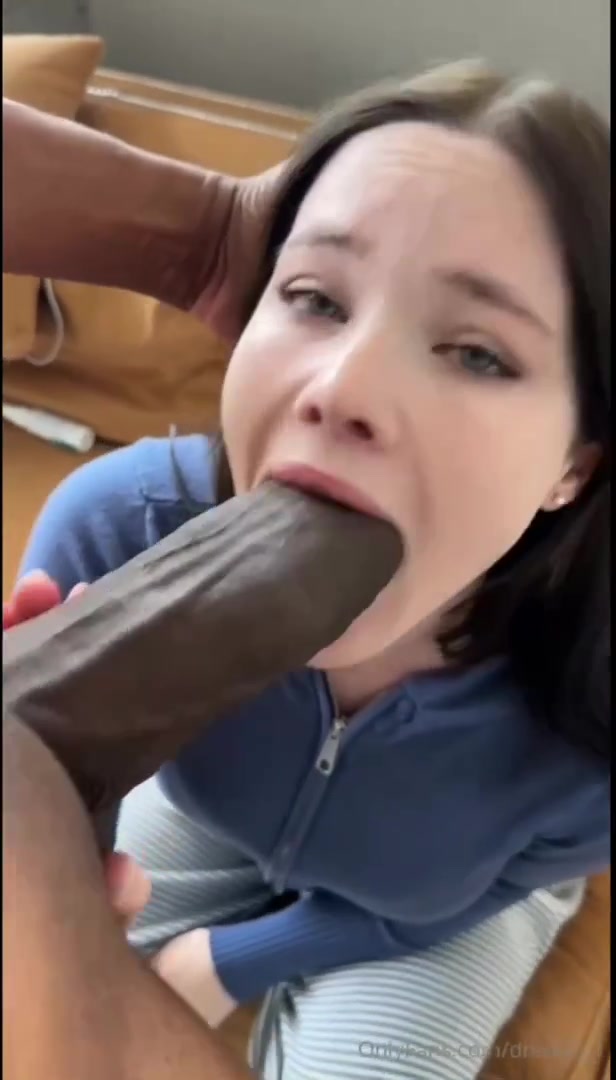 Okichloeo Sucks Cock Dredd’s Penis And Swallowed His Semen