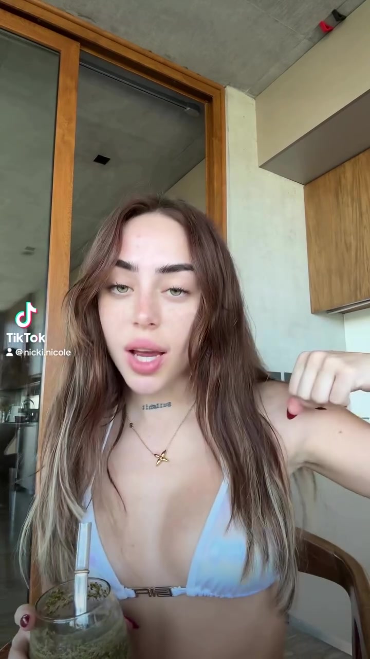 Nicki Nicole – Beautiful Angel Shows Off Her Big Tits