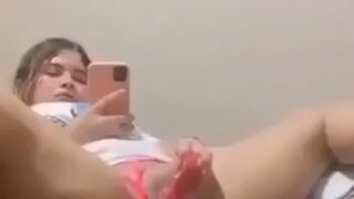 Video Yacuny Naked Masturbating With Dildo Is Hot Viral