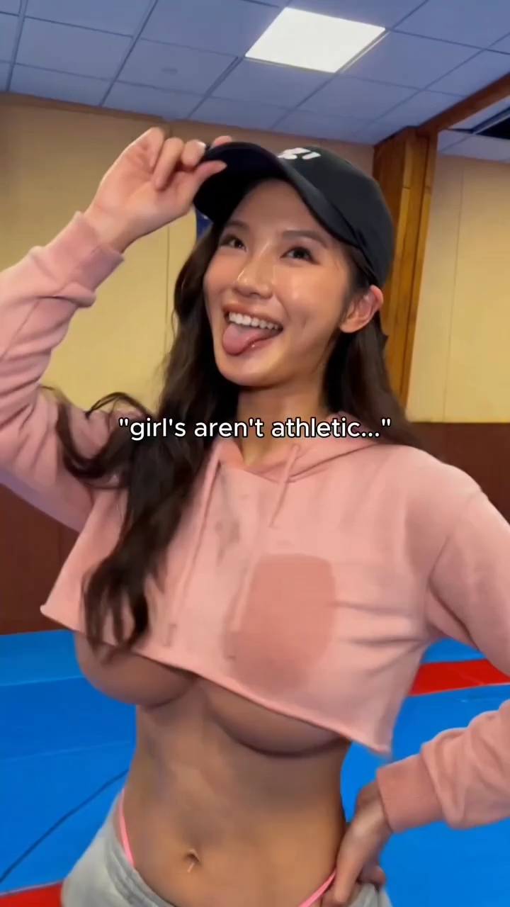 Lacy Kim Aka Lacy99k Shows Off Her Hot Body