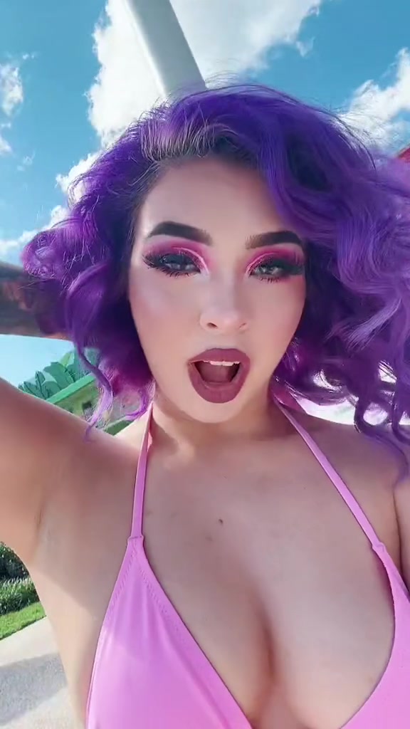 MaryRoseLiven Onlyfans Showing Off Her Huge Tits